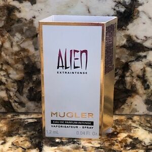 Alien by Mugler Extra Intense Sample 1.2ml Vial Spray Card